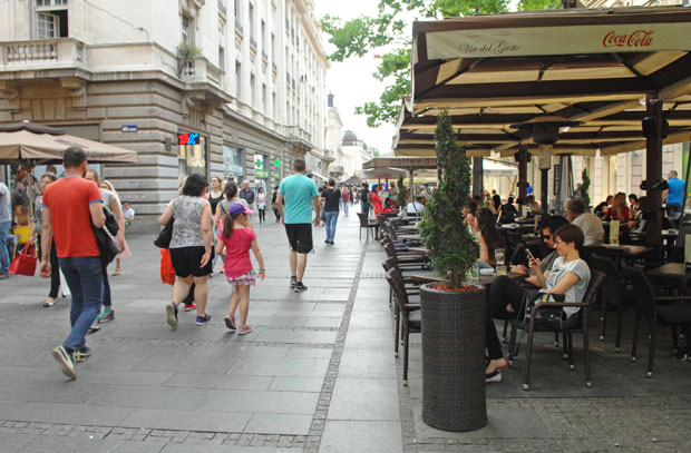 Град склања све дивље летње баште